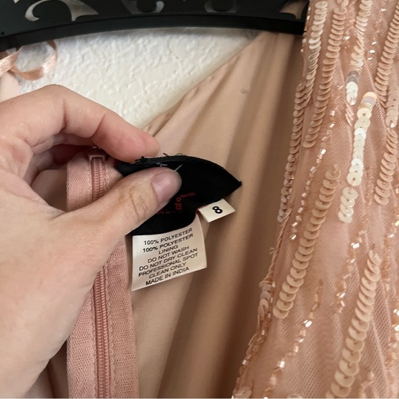 Mac Duggal - Beaded Cape Gown V Neck Dress Blush Size 8 NWT #9064 - Picture 8 of 9